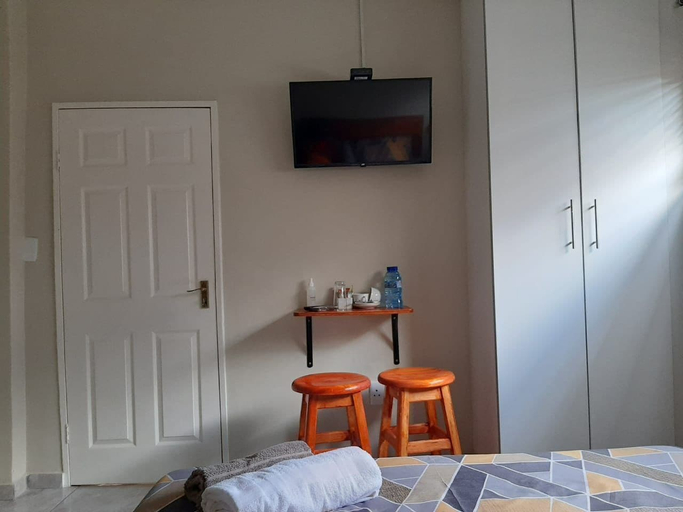 Bedroom 2, Mohlakeng Guest House, West Rand
