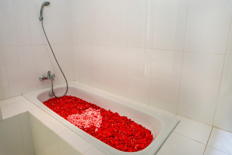 Bathroom 11