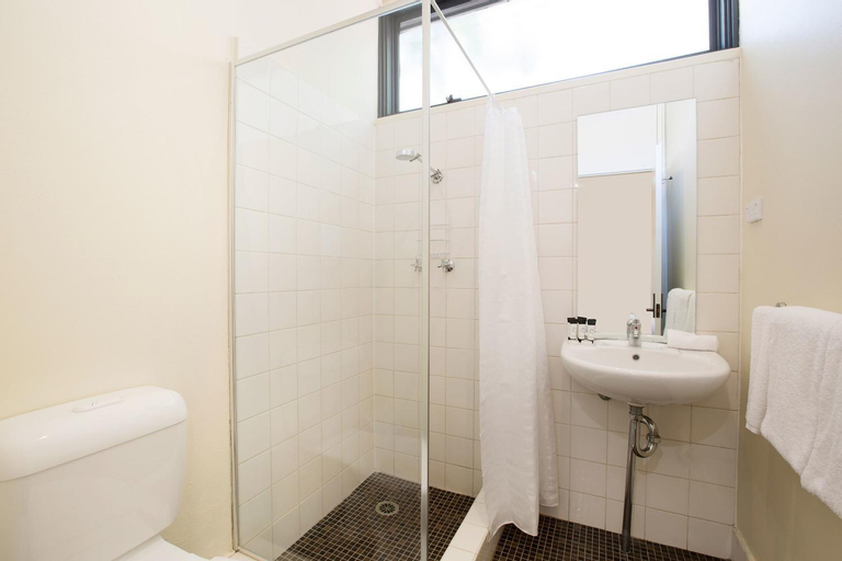 Bathroom 8