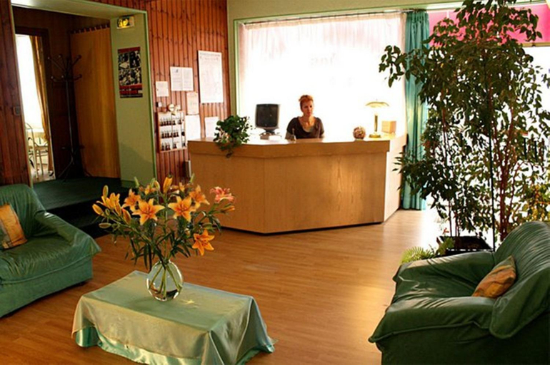 Public Area, Hotel Des Pyrenees, Charente