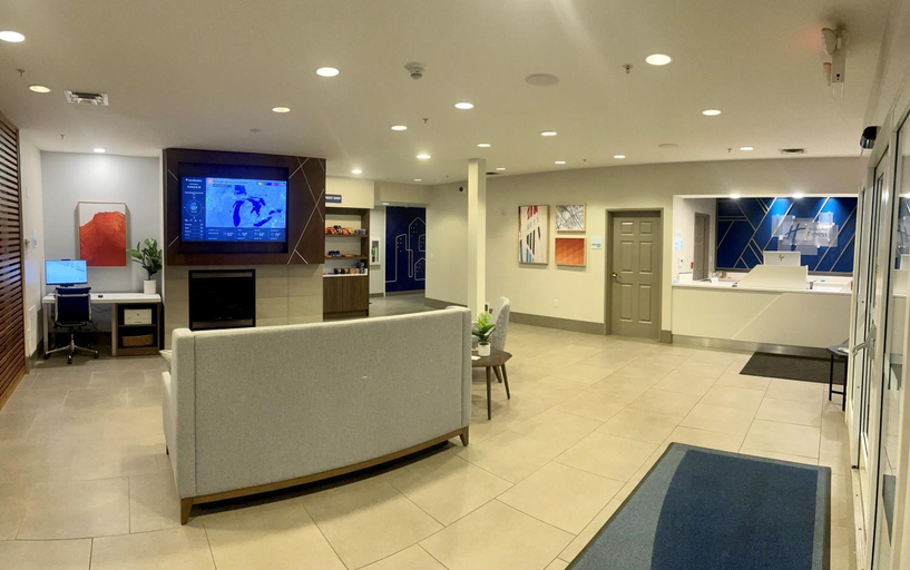 Public Area 3, Holiday Inn Express & Suites MARQUETTE, Marquette
