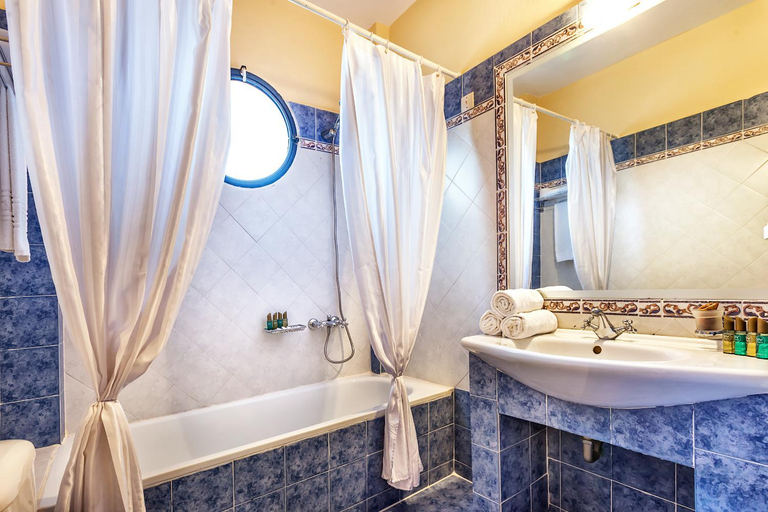 Bathroom 4, Atrium Hotel, Central Macedonia