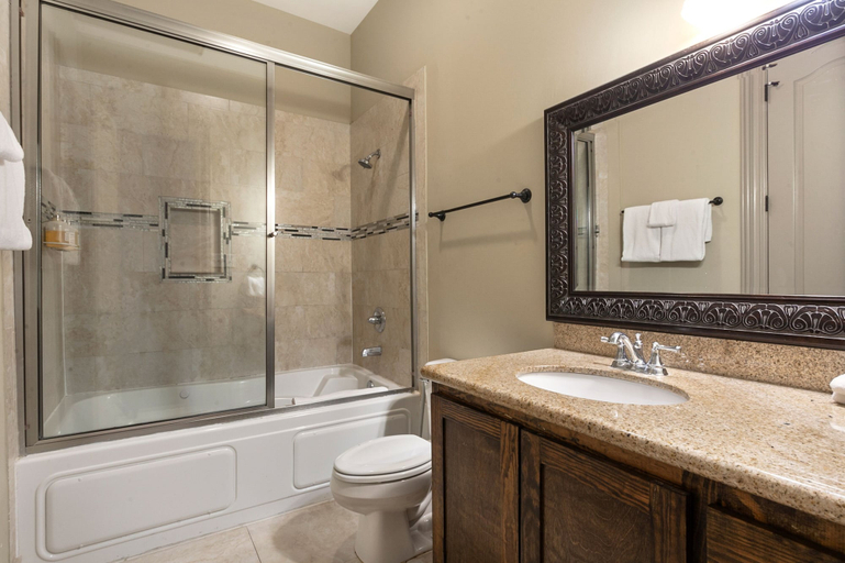 Bathroom 3, Chuck's place, Orleans