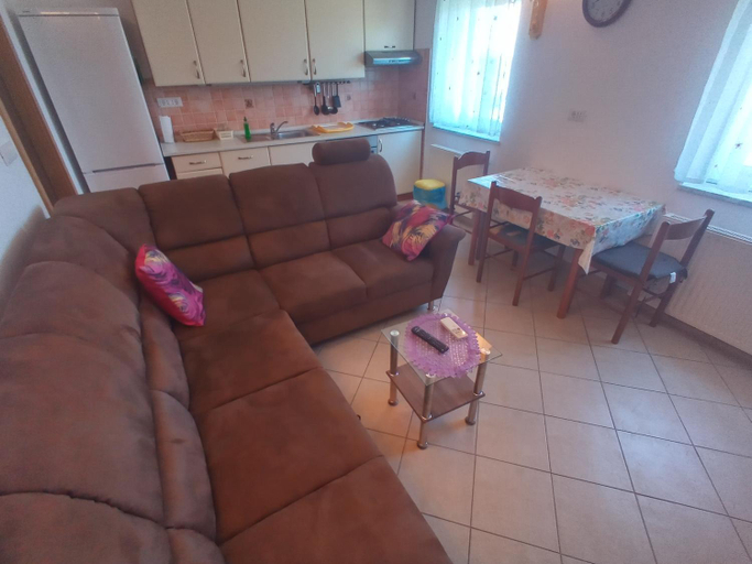 Others 4, Apartment Mara, Koper