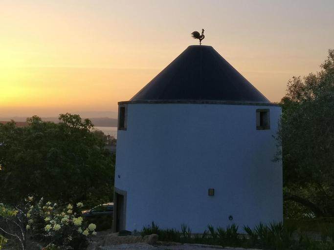 Ola Belem! Cozy Windmill, Stunning views to Lisboa, Almada