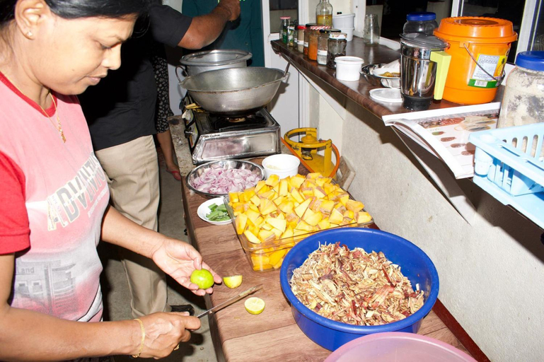 Food & Drinks 5, Kandy Backpakers Hostel, K.F.G. & G. Korale