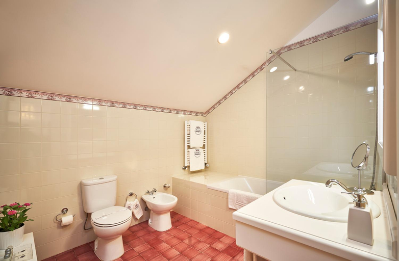 Bathroom 4, Casa da Portela de Sampriz, Ponte da Barca