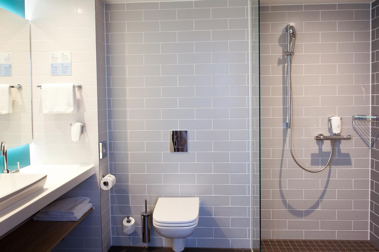 Bathroom 7