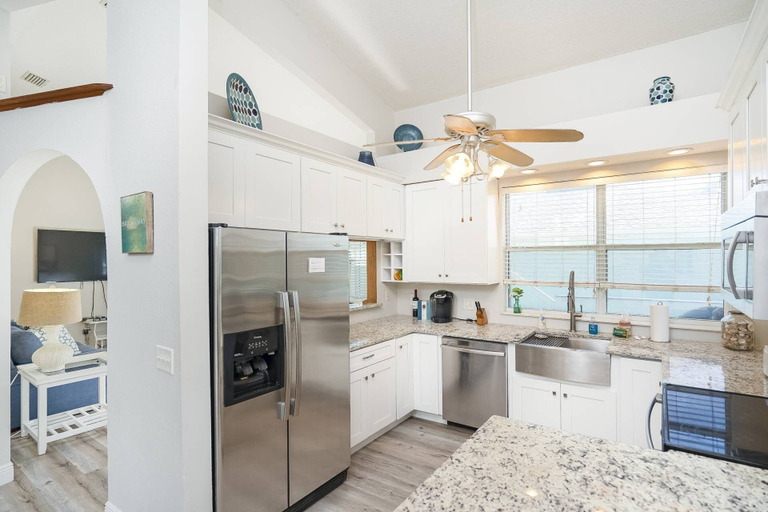 Others 5, Sea Casa, Saint Johns
