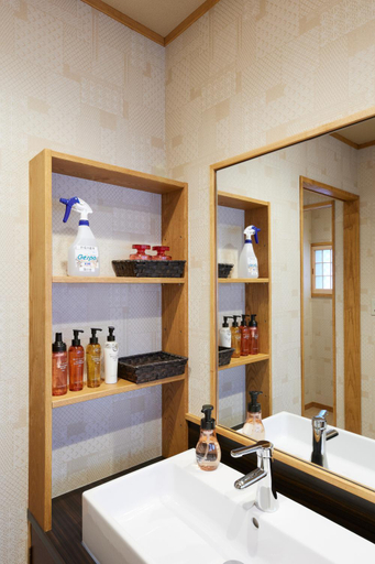 Bathroom 3, Uminone, Toyooka