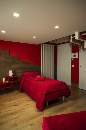 Bedroom 5, OPPIP, Bari