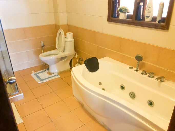 Bathroom 3, Lux Suites Lamera Duplex Penthouses, Kisauni