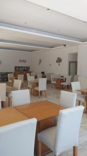 Food & Drinks 5, Gran Tuyu, La Costa