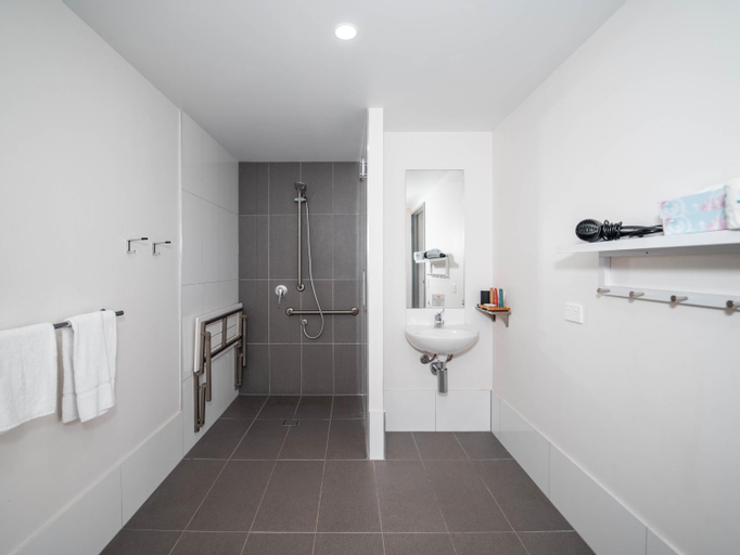 Bathroom 19