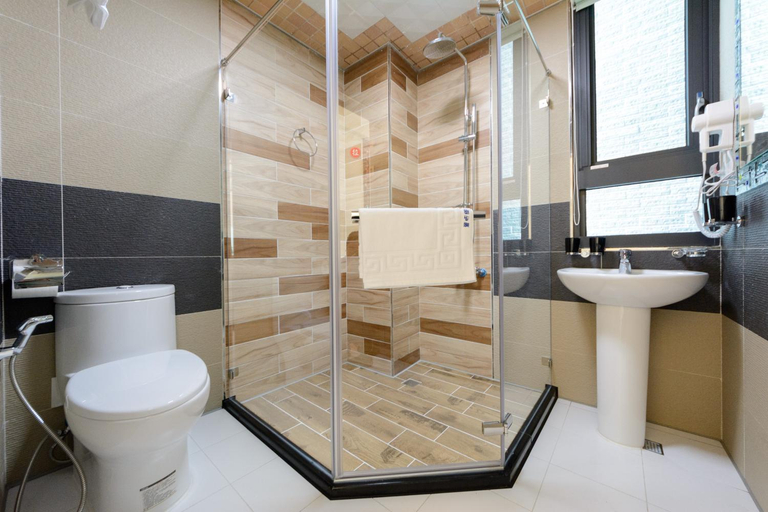 Bathroom 4, Lisinty Resort, Pingtung