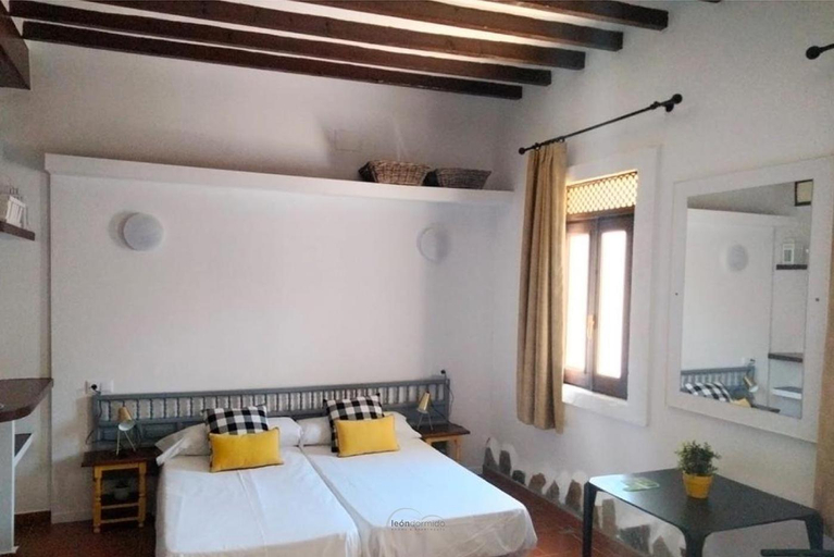 Bedroom 4, LEON DORMIDO Rooms & Apartments, Alicante