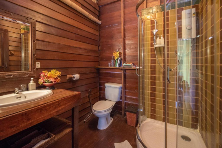 Bathroom 4, Pai Village Boutique Resort, Pai