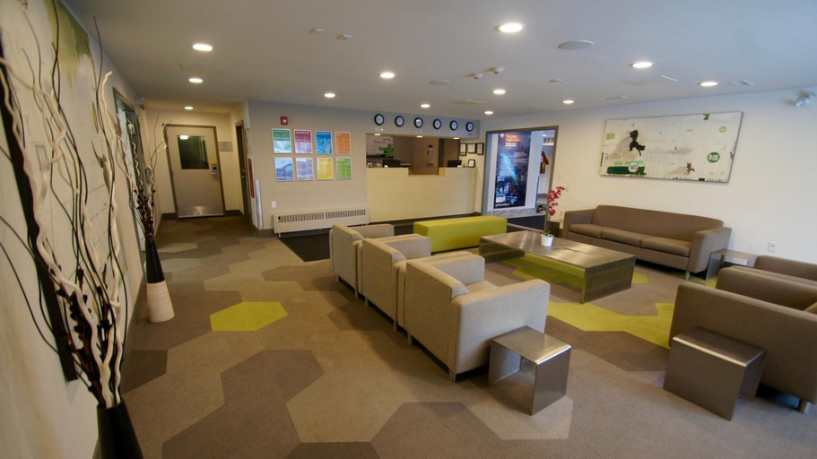 Public Area 2, HI Calgary City Centre Hostels, Division No. 6