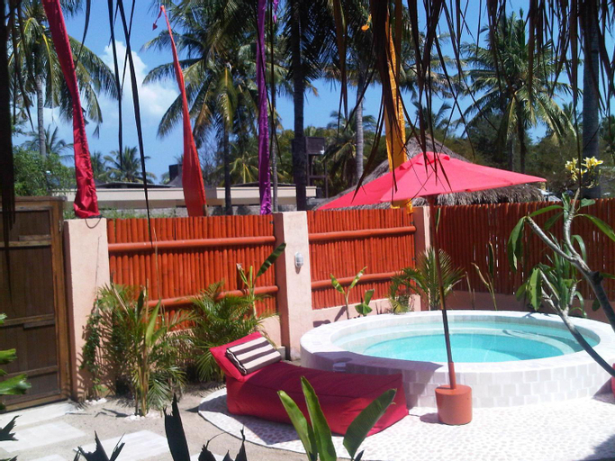 Swimming Pool 13