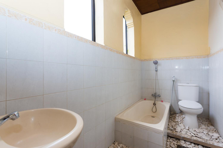 Bathroom 2, Rumah Roda, Gianyar