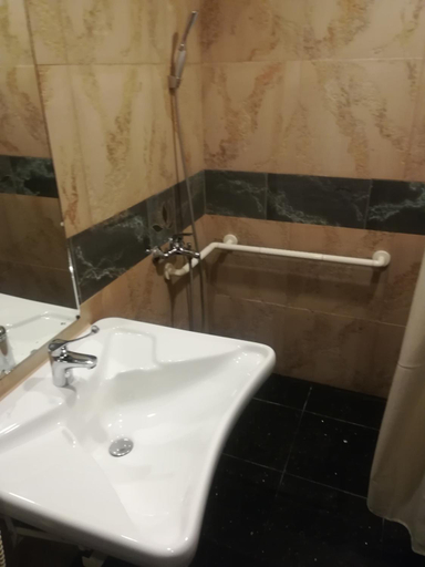Bathroom 3, Hp Tower One, Brasov