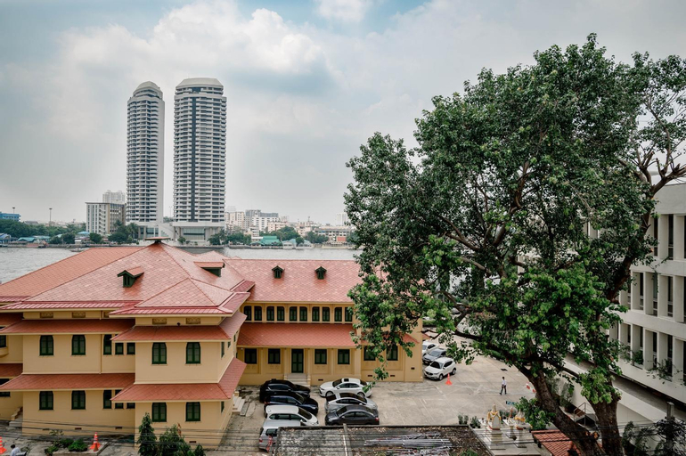 Casa Picasso Near Chabad House, Phra Nakhon