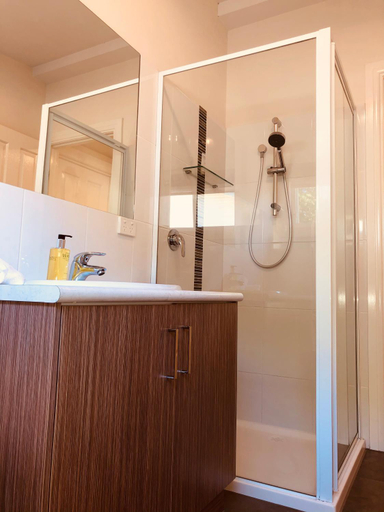 Bathroom 1, Tuck Inn Yarra Valley, Yarra Ranges - North