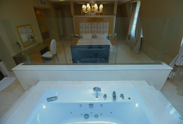 Bathroom 5, Qafqaz Gabala Sport Hotel, Qəbələ