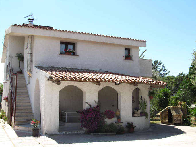 Others 2, B&B I Limoni, Sassari