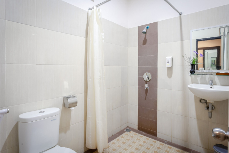 Bathroom 8