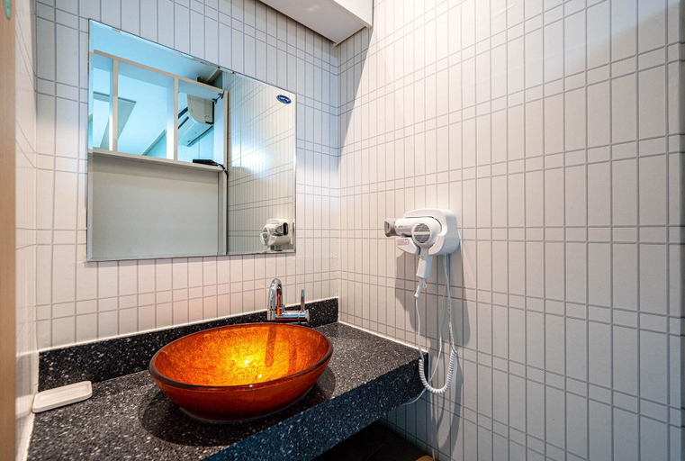 Bathroom 5, Residence Hotel LINE, Daedeok