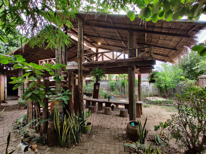 Others 4, Bike&Bed, Thakhek