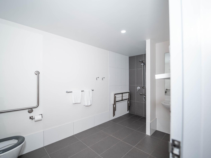 Bathroom 9