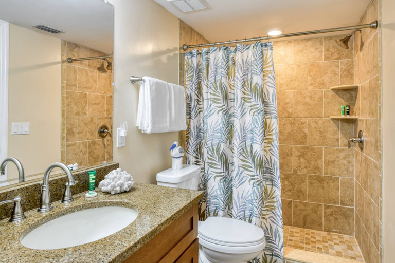 Bathroom 4, Colony Reef 3203, Saint Johns