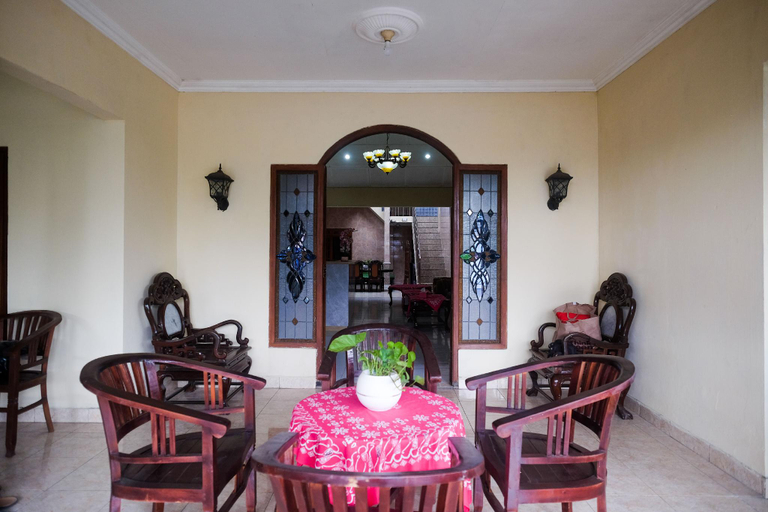 Public Area 2, RedDoorz near Candi Ratu Boko 2, Sleman