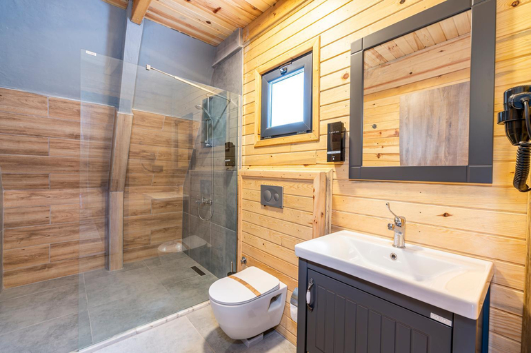 Bathroom 4, Aronia Bungalow, Merkez