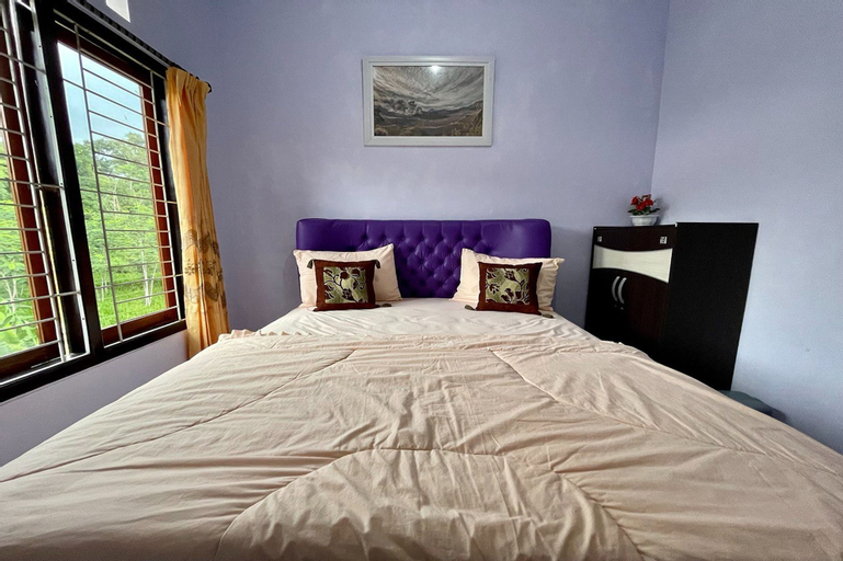 Bedroom 24