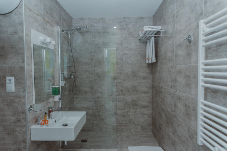 Bathroom 4, Aparthotel Tangerine, Batumi