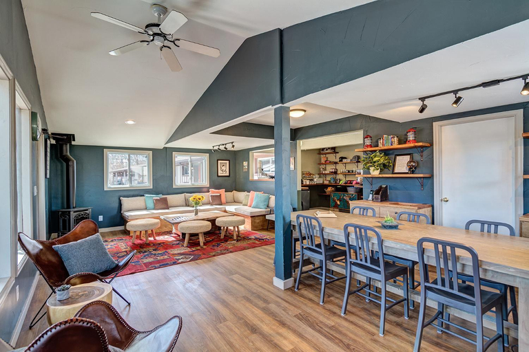 Public Area 4, Loyal Duke Lodge, Chaffee