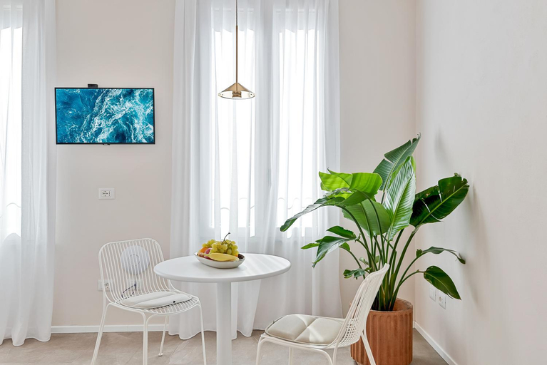 Dining Room 11