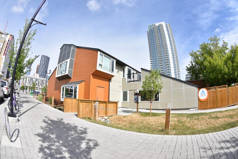 Exterior & Views