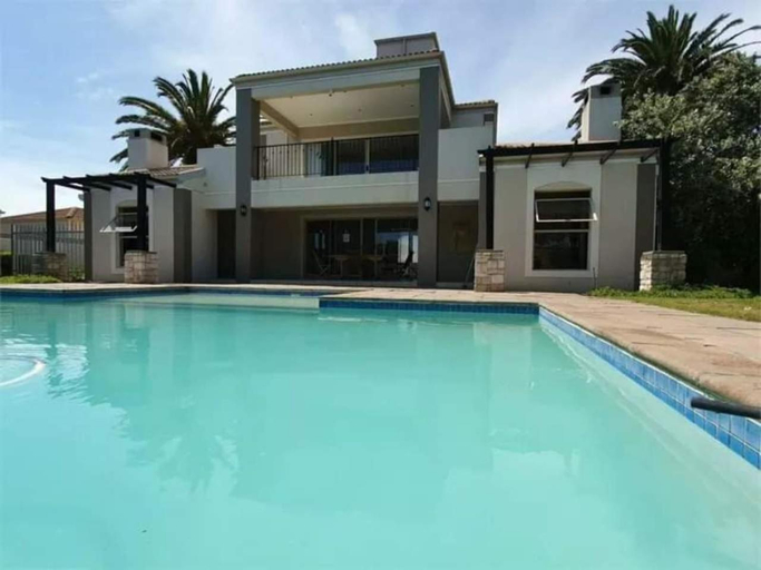 Sport & Beauty, Bougain Villa Apartment, City of Cape Town
