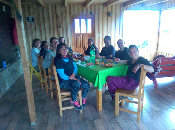Food & Drinks, Piuke Mapu Patagonia Hostel, Cushamen