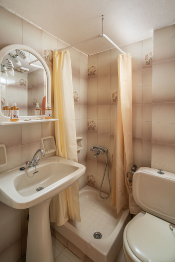 Bathroom 5, Alta Vista Studios, Peloponnese