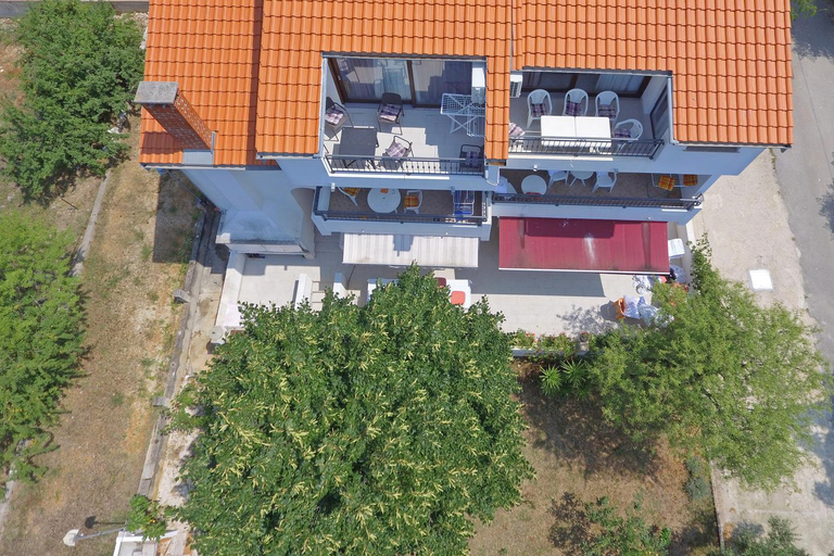Others 5, Rooms & Apartment Hegic, Zadar