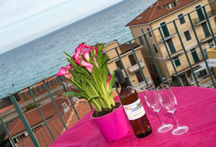 Food & Drinks 5, Hotel Geppi, Savona