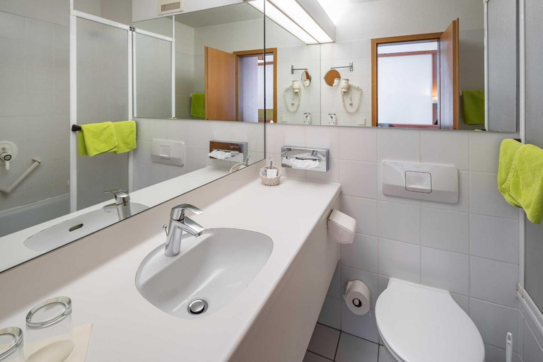 Bathroom 2, Hotel AlpenSonne Ruhpolding, Traunstein