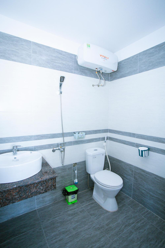 Bathroom 6