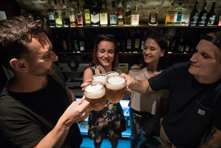 Food & Drinks 4, Charles Bridge Hostel & Apartments, Praha 1