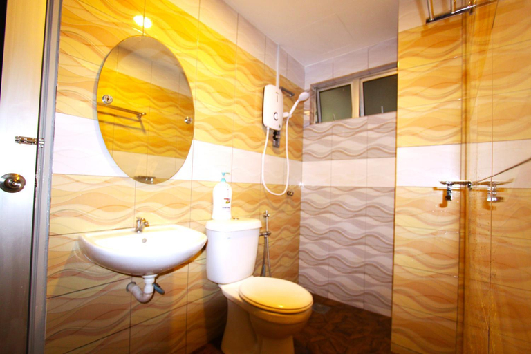 Bathroom 2, BestView Maisons Private Beach Suites Port Dickson, Port Dickson